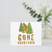 Gone Squatchin (Retro) Postkarte (Stehend Vorderseite)