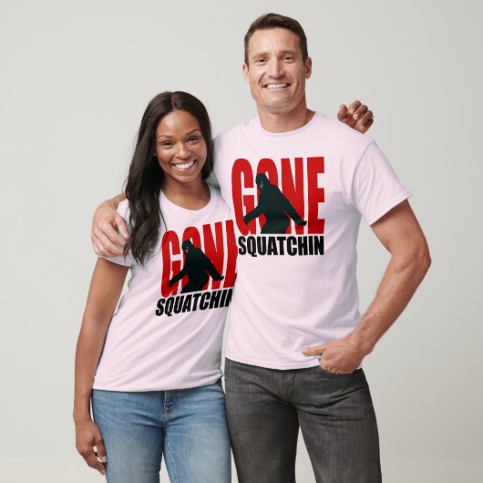 Gone Squatchin (rot und schwarz) T-Shirt (Unisex)