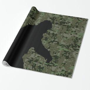 Gone Squatchin-Silhouette über digitale Camouflag Geschenkpapier