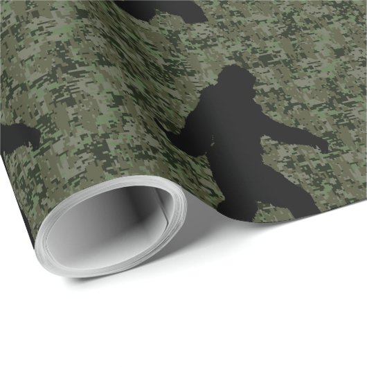 Gone Squatchin-Silhouette über digitale Camouflage Geschenkpapier (Rolleneckpunkt)