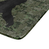 Gone Squatchin-Silhouette über digitale Camouflage Schneidebrett (Ecke)