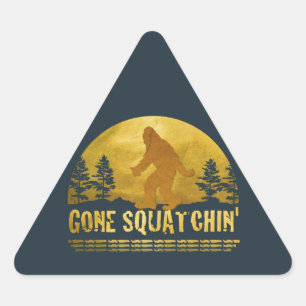 Gone Squatchin' (vintage Sonnenuntergang) Dreieckiger Aufkleber