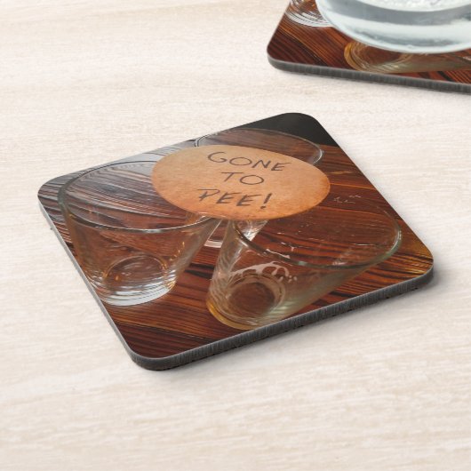 Gone to PEE! Getränkeuntersetzer (Linke Seite)