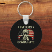 Gonna Hate Middle Finger Funny Trump 2024 Präsiden Schlüsselanhänger (Vorderseite)
