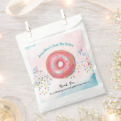 Gönnen Sie sich Taschen zum 2. Geburtstag. Geschenktütchen (Ausgeschnitten)