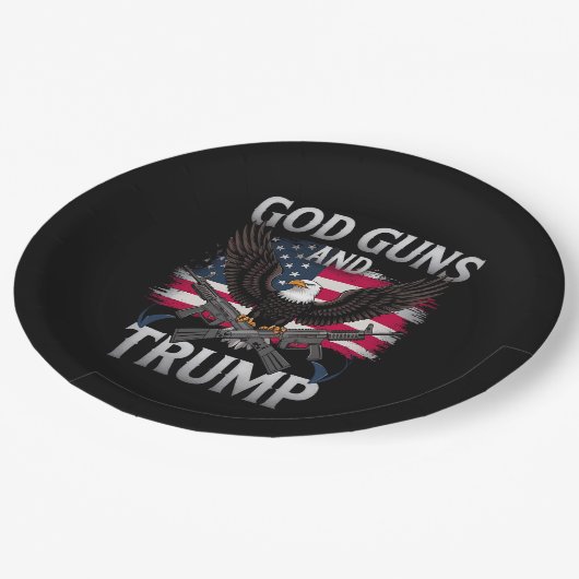 Gonnenfeuer und Trump rütteln die amerikanische Fl Pappteller (Schrägansicht)