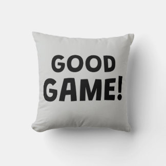 Good Game! | Bold Typography Gamer Throw Pillow Kissen