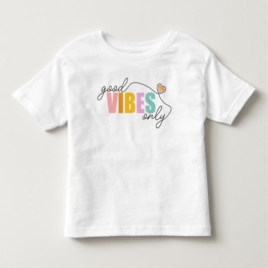 Good Vibes Only Rainbow Heart Kleinkind T-shirt (Vorderseite)