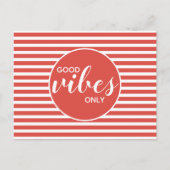 Good Vibes Only Red & White Typografy Quote Ankündigungspostkarte (Vorderseite)