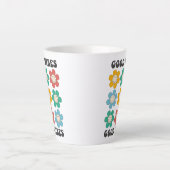 Good Vibes Retro farbenfrohe Daisy Blume Milchtasse (Vorderseite)