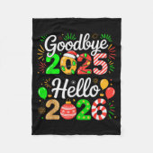 Goodbye 2025 Hello 2026 Happy New Year's Eve Chris Fleecedecke (Vorderseite)