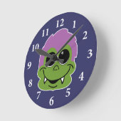 Goofy Goblin Runde Wanduhr (Winkel)
