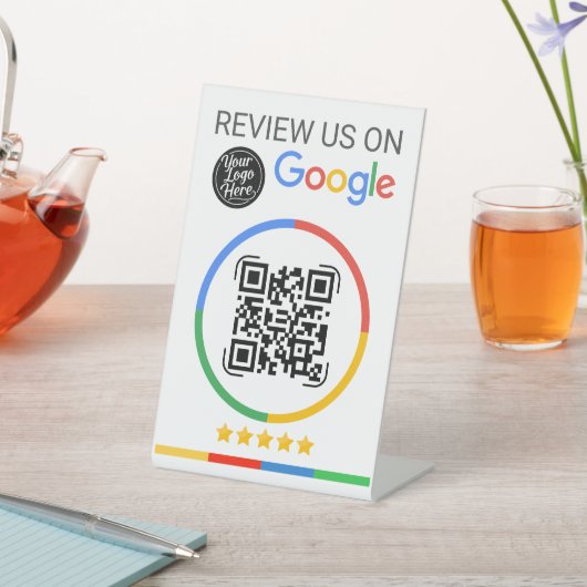 Google Review QR Code mit Sternen Weiß Sockelschild (In SItu)