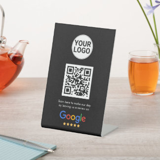 Google Reviews QR Code Dark Theme Custom Logo Sockelschild
