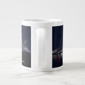 Gordie Howe Bridge Jumbo-Tasse (Rückseite)