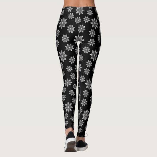 Gorgeous Black Mandela Pattern Leggings (Rückseite)