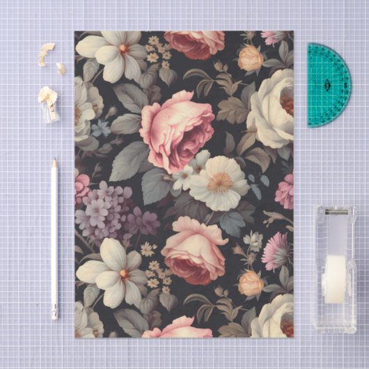 Gorgeous Floral Pattern on Dark Background Seidenpapier (Handwerk)