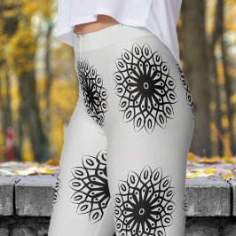 Gorgeous Gainsboro White Mandela Muster Leggings