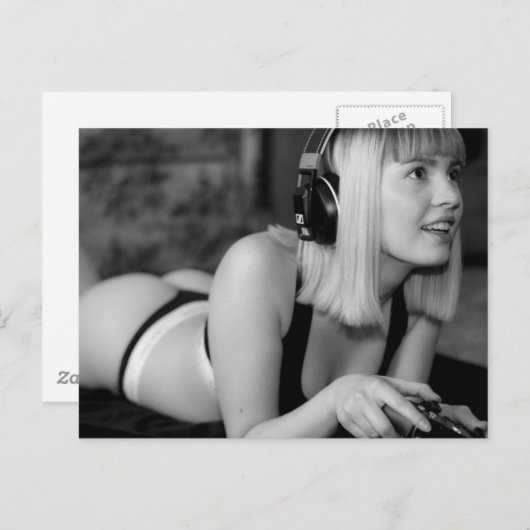 Gorgeous Girl spielt Videospiele Foto Postkarte (Vorne/Hinten)