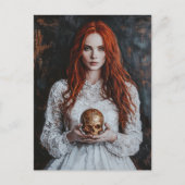 Gorgeous Red haired Woman With a Gold Skull Postkarte (Vorderseite)