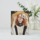 Gorgeous Red haired Woman With a Skull Postkarte (Stehend Vorderseite)