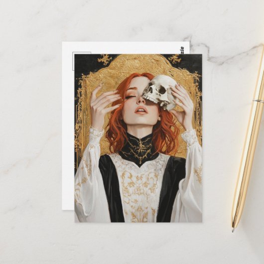 Gorgeous Red haired Woman With a Skull Postkarte (Vorderseite/Rückseite Beispiel)