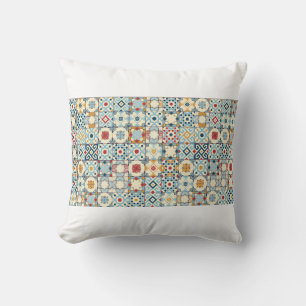Gorgeous seamless pattern white colorful Moroccan, Kissen