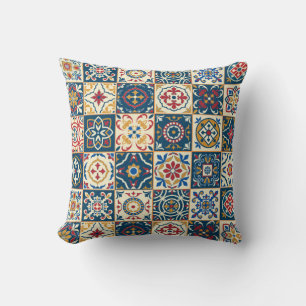Gorgeous seamless pattern white colorful Moroccan, Kissen