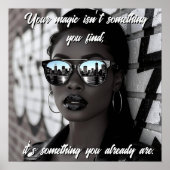 Gorgeous Woman in City with Sunglasses and Quote Poster (Vorne)