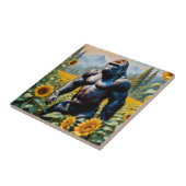 Gorilla Ape in einem Feld der Sonnenblumen Fliese (Seite)