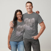 Gorilla nimmt seine Krone in eine Stadt T-Shirt (Unisex)