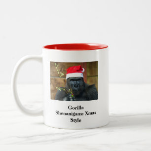 Gorilla Shenanigans über Weihnachten Zweifarbige Tasse