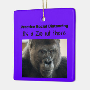 Gorillas im Riot von Midst Corona am Funnycomb Keramikornament