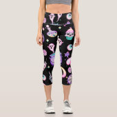 Goth Halloween Pastel  Capri Leggings (Vorderseite)