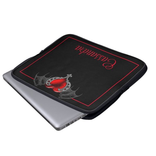 Goth Heart with Bat Wings Personalisiert Laptopschutzhülle (Vorne Knopf)