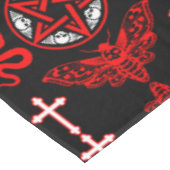 Goth Post Punk Fashion Tischdecke (Schrägansicht)