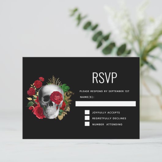 Goth Skull mit Red Blume & Gold Blätter RSVP Karte (Stehend Vorderseite)