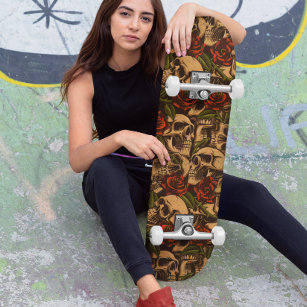 Goth Skull und Rose Graffiti-Muster Skateboard