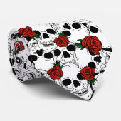 Goth Skulls und Rote Rosen Gemustert Krawatte (Gerollt)