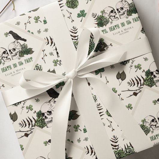 Goth St. Patricks Day Floral Skulls Irish Wedding Geschenkpapier