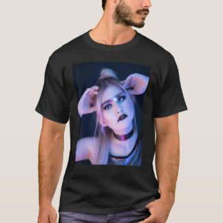 Goth Vaporwave sexy Goth Girl in Trance T-Shirt