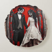 Goth Wedding Couple Rundes Kissen (Vorderseite)