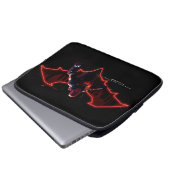 Gotham Knights Red Hood in Logo Laptopschutzhülle (Vorne Knopf)