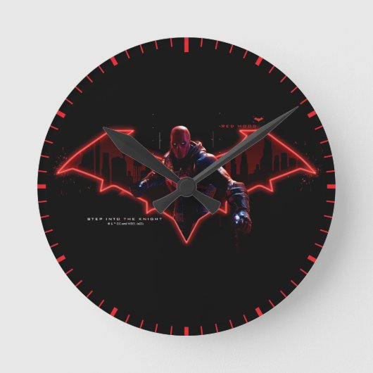 Gotham Knights Red Hood in Logo Runde Wanduhr (Vorderseite)