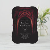 Gothic Arch Elegant Hochzeit Dunkelschwarz Rot Einladung (Stehend Vorderseite)