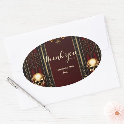 Gothic Archway with Skulls Ovaler Aufkleber (Umschlag)