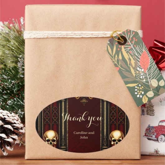 Gothic Archway with Skulls Ovaler Aufkleber (Feiertag)