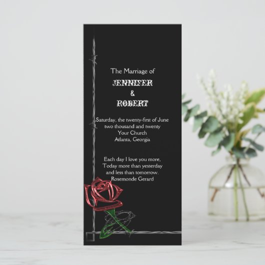 Gothic Barbed Wire and Rose Wedding Program Programm (Stehend Vorderseite)