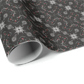 Gothic Baroque Swirling Silver Floral Muster Geschenkpapier (Rolleneckpunkt)