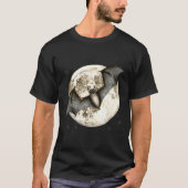 Gothic Bat Flying Before Full Moon and Stars T-Shirt (Vorderseite)